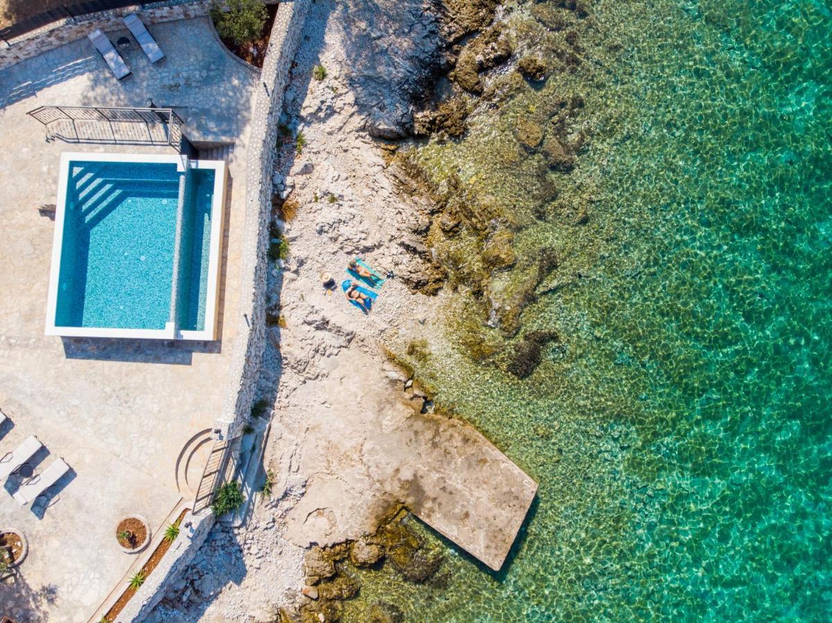 Villa Rudini With Heated Pool Okrug Gornji Εξωτερικό φωτογραφία