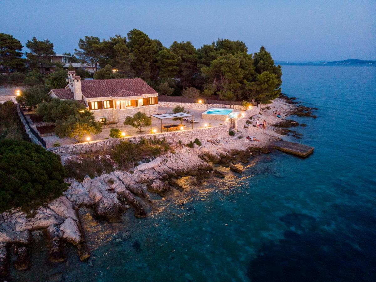 Villa Rudini With Heated Pool Okrug Gornji Εξωτερικό φωτογραφία